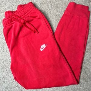 Nike Sportswear Red Club Fleece Sweat Jogger Pant | Sz
M